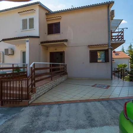 Appartamento Julia 5 - Hr-10406-03 By Interhome *